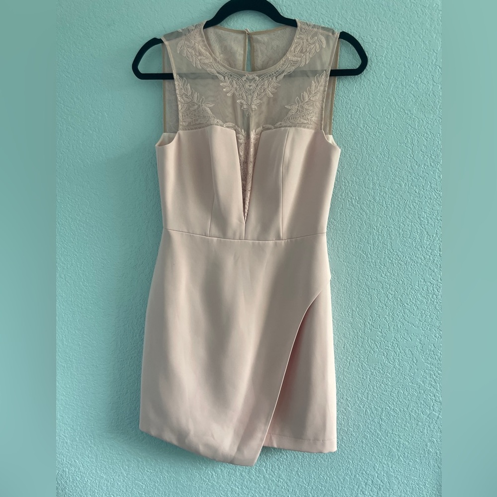 BCBG Light pink size 2 sleeveless illusion neckline dress